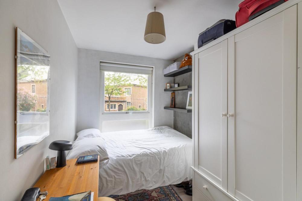 St Quintin Avenue London